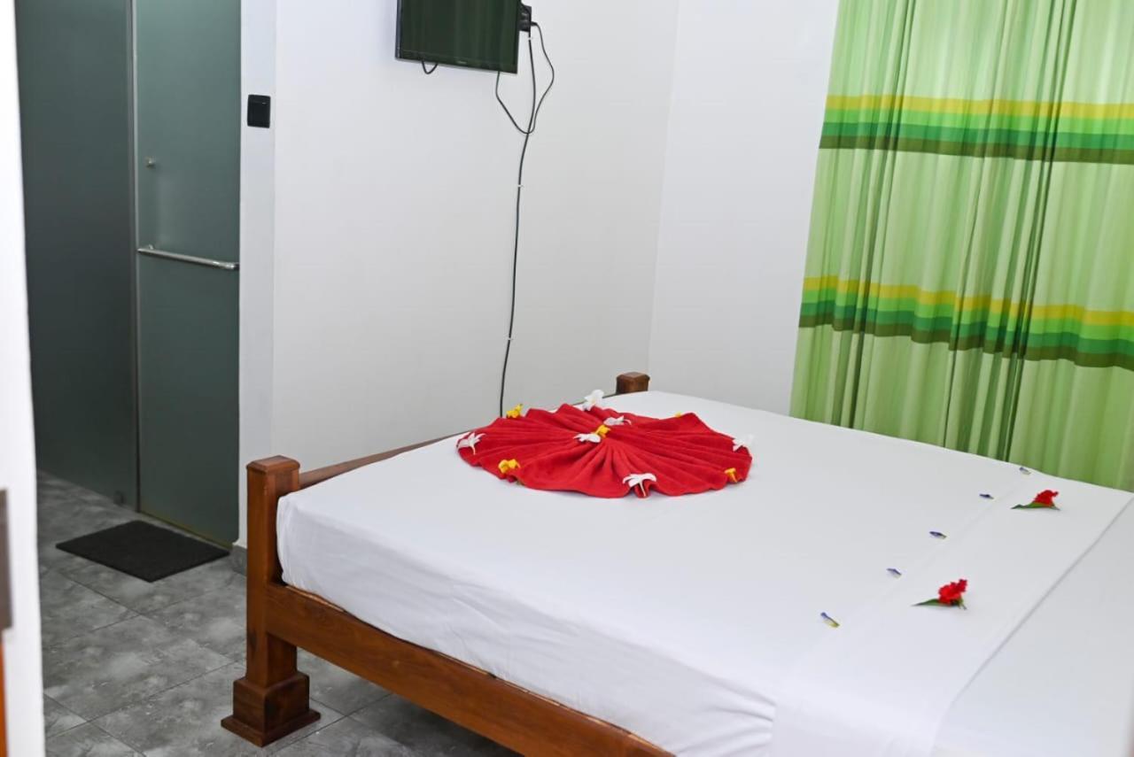 Negombo Royal Villa By Hotel Oviniru Ngoại thất bức ảnh