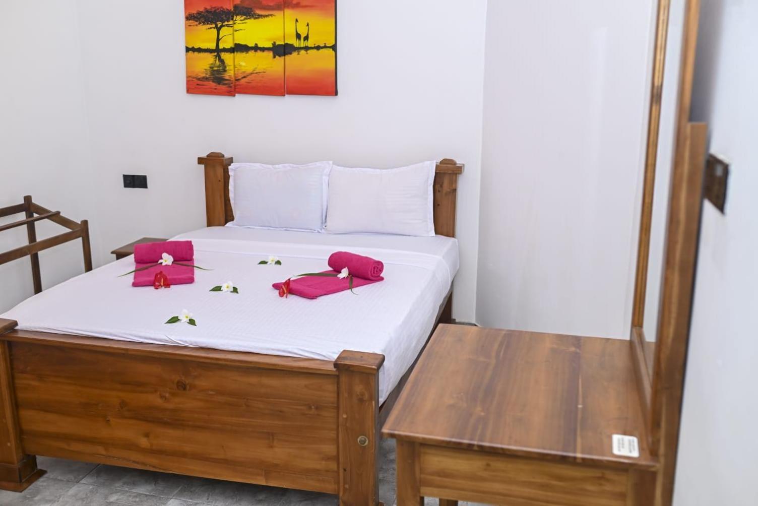 Negombo Royal Villa By Hotel Oviniru Ngoại thất bức ảnh